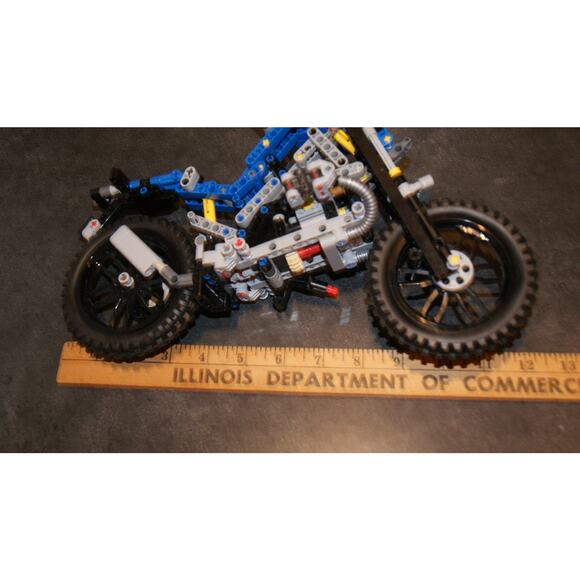  Technic BMW R 1200 GS Adventure 42063 - Incomplete